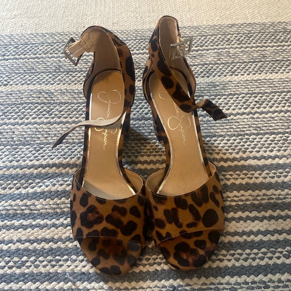 New Jessica Simpson heels - Picture 1 of 5